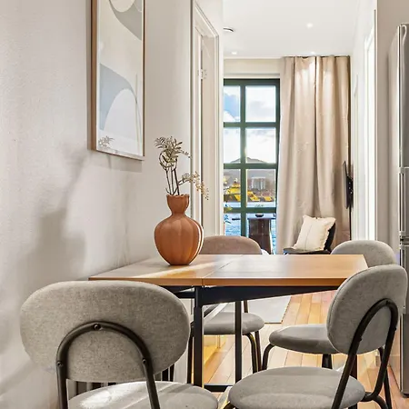 Heimby Homes - Seaside Balcony برغن