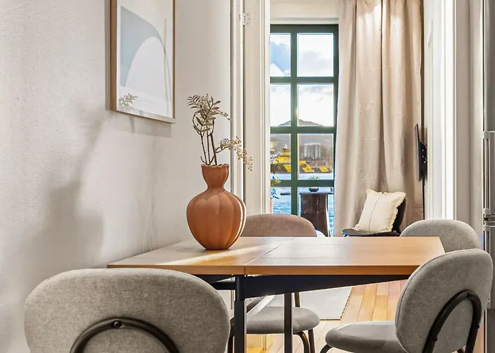 Heimby Homes - Seaside Balcony Берген