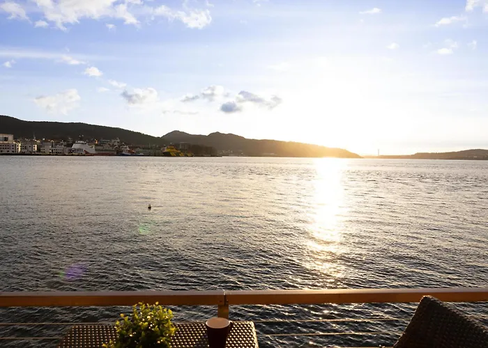 Appartement Heimby Homes - Seaside Balcony